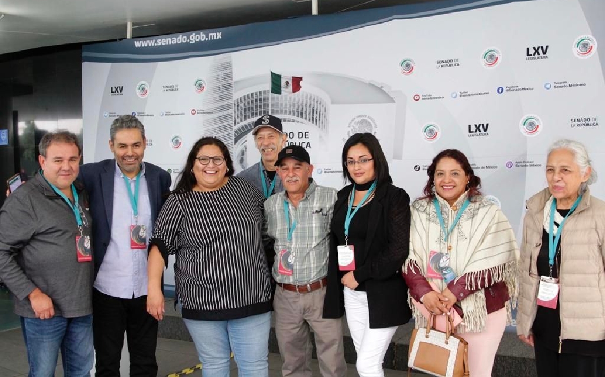 Los migrantes durante una rueda de prensa en el Senado. | Especial