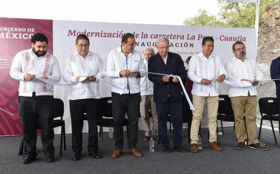AMLO y Cuauhtémoc Blanco inauguran modernización de carretera La Pera - Cuautla
