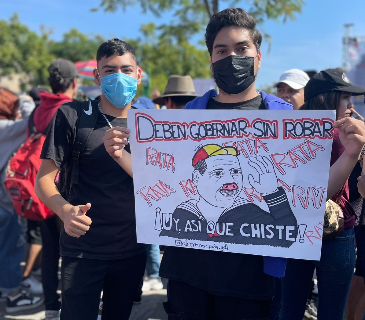 Estudiantes de preparatoria aseguran salen a marchar para exigirle al Gobernador lo justo. (Karla Rodríguez)