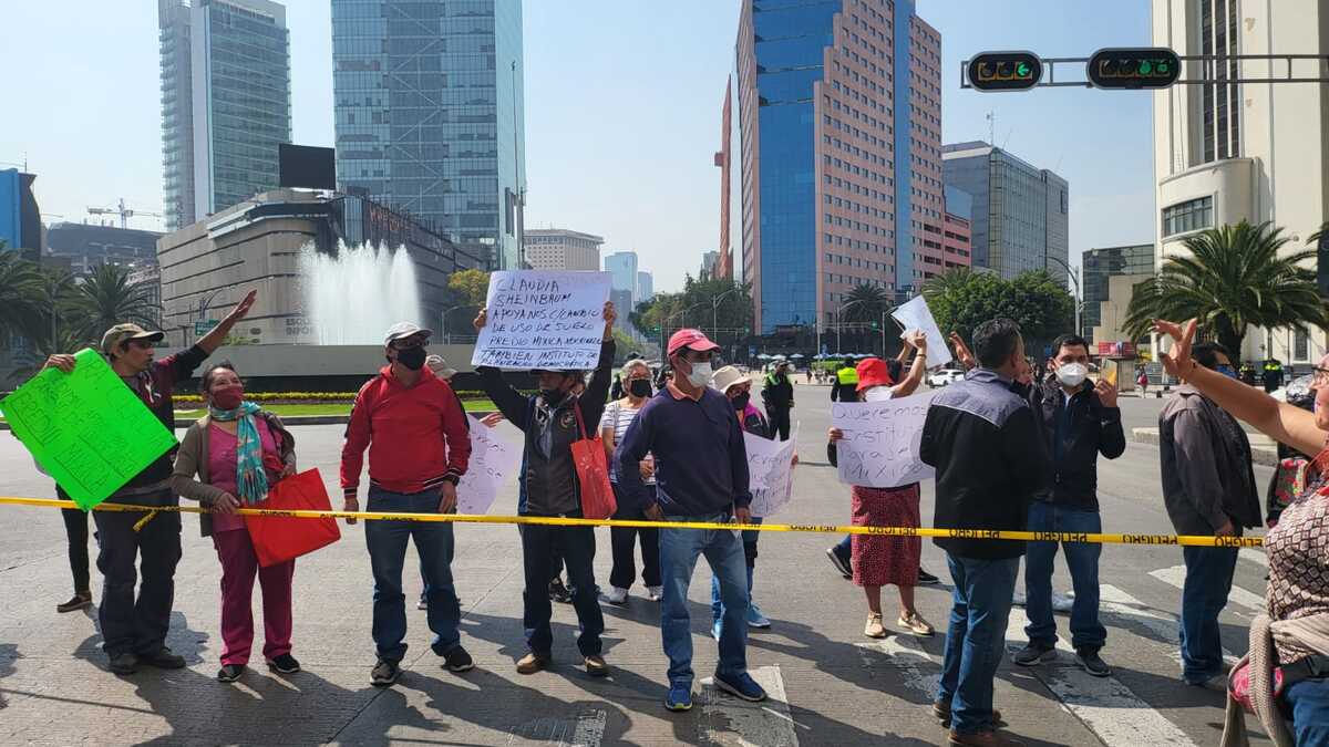 Habitantes del Paraje Mixica bloquearon  Paseo de la Reforma. | Ramón Ramírez