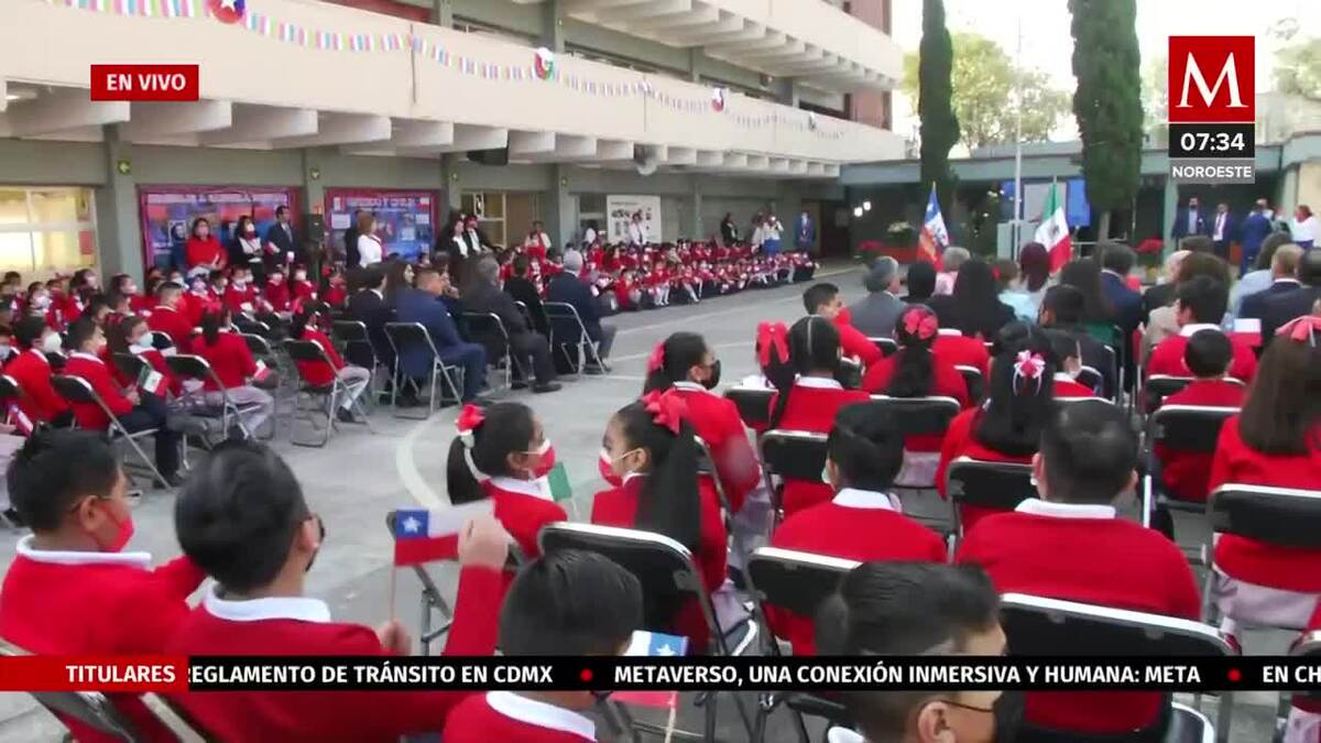 Gabriel Boric visita escuela primaria en Coyoacán