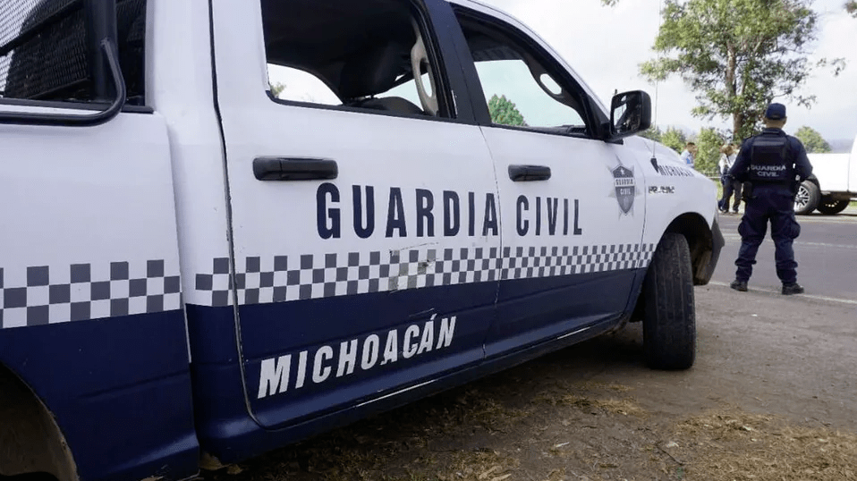 Enfrentamiento entre civiles armados deja un muerto y dos heridos en Michoacán