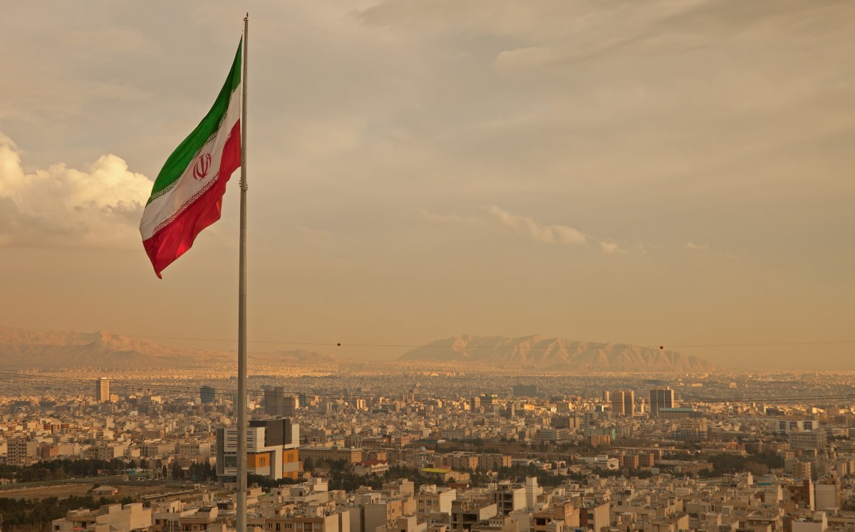 Rapero detenido en Irán enfrenta pena de muerte | Shutterscok