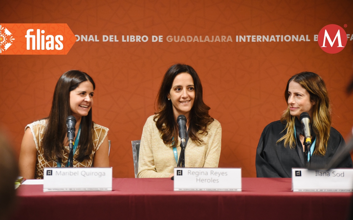 La autora junto a Maribel Quiroga e Iliana Sod en la presentación del libro. (Foto: Ruth Rosas)