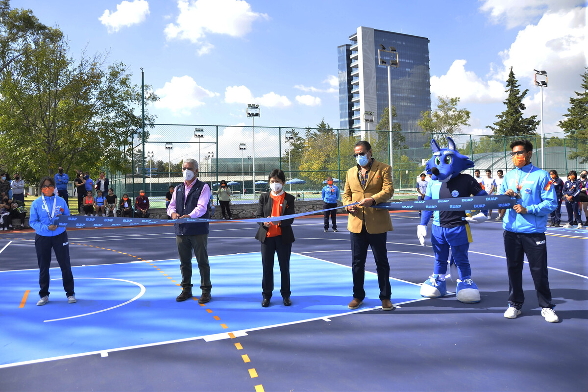 Lilia Cedillo inaugura cancha de handball en Ciudad Universitaria BUAP | Especial