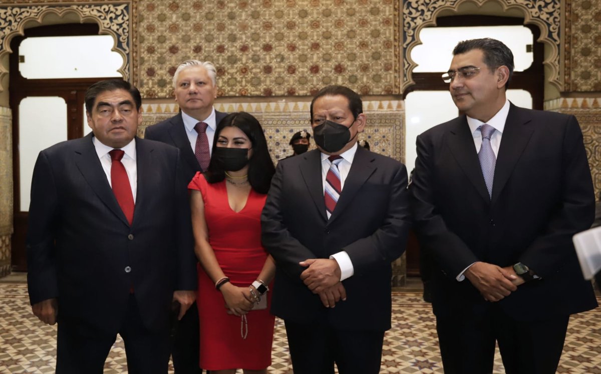 Miguel Barbosa Huerta a su llegada al informe de labores del poder legislativo.  | Agencia Enfoque/archivo