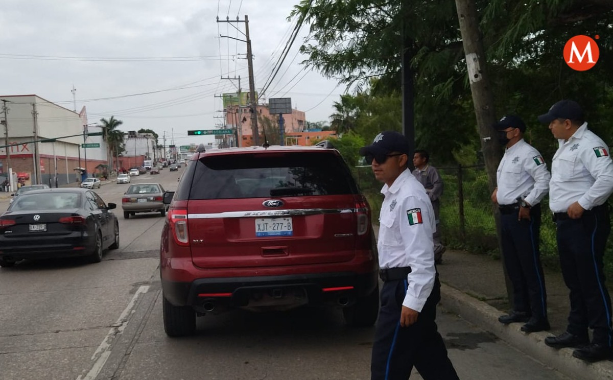 Reacitvan operativos de revisión de motocicletas y automóviles en Tampico