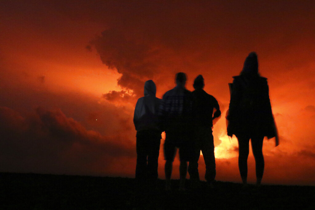 Las autoridades solicitaron a los habitantes tomar resguardo en Hawái. | AP