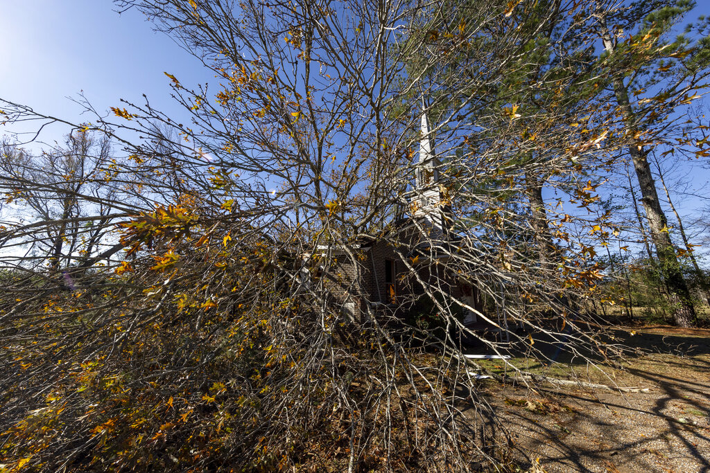 En lugares como Alabama se han registrado graves daños. | AP