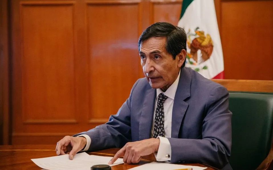 Ramírez de la O advierte difícil entorno económico
