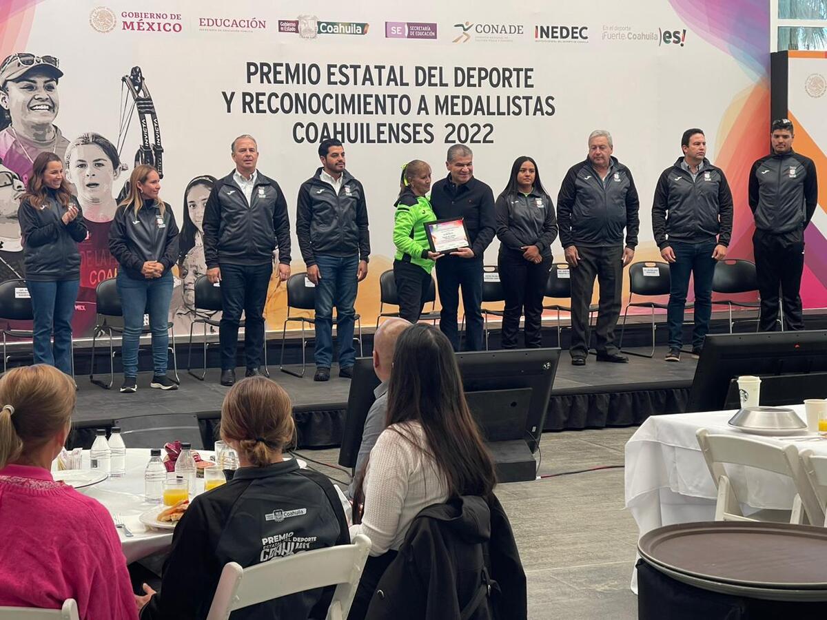 Fueron 16 medallistas de ocho disciplinas los que recibieron este reconocimiento. | Especial