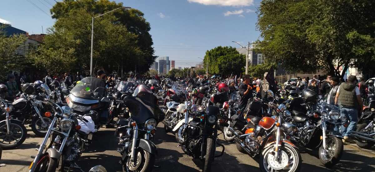 Más de 2 mil amantes de las motocicletas tomaron las calles de la Perla Tapatía. (Diana Barajas)
