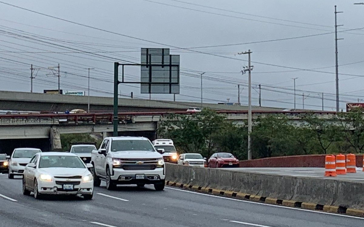 Mujer resulta lesionada tras caer en su auto al río Santa Catarina en Monterrey  | Pedro Delgado