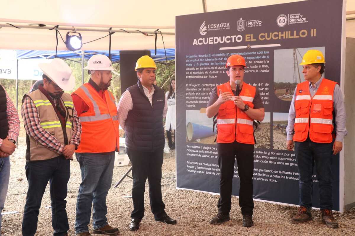 Samuel García en el acueducto el Cuchillo II. Foto: Raúl Palacios