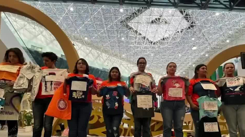 El Frente Nacional contra Violencia Vicaria protestó en la FIL