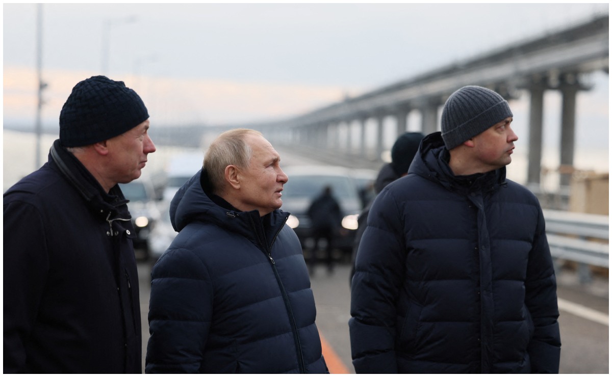 Valdimir Putin en el puente de Crimea. | Reuters
