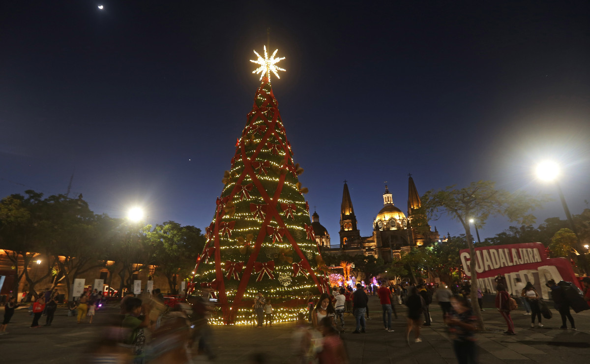 El árbol de Navidad será encendido el 8 de diciembre en el Centro de Guadalajara (Fernando Carranza)
