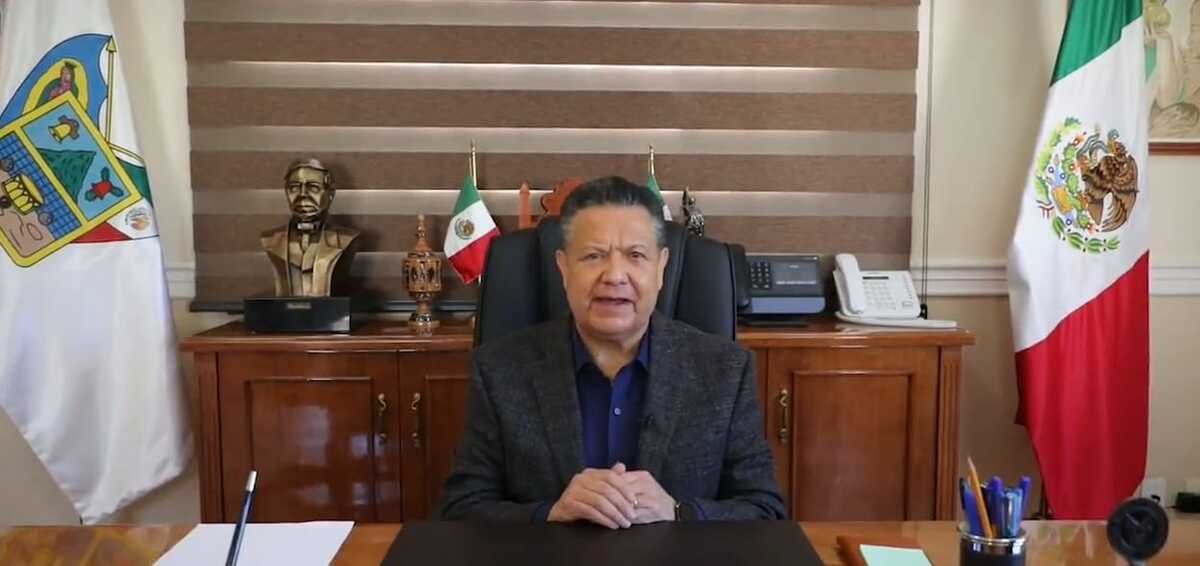 Dicha normativa, apuntó el mandatario estatal, permite a la ciudadanía definir si debe o no continuar al frente del Ejecutivo estatal