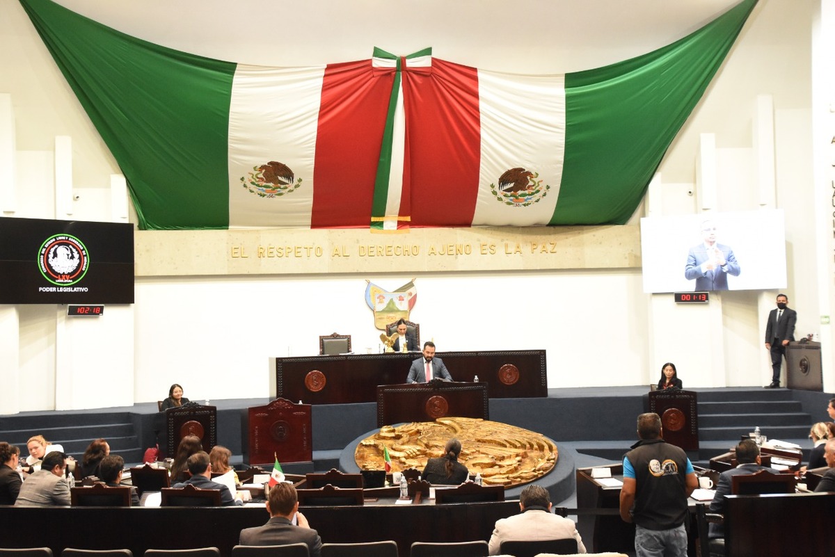Diputados locales aprobaron suspender del cargo al presidente municipal de Nopala