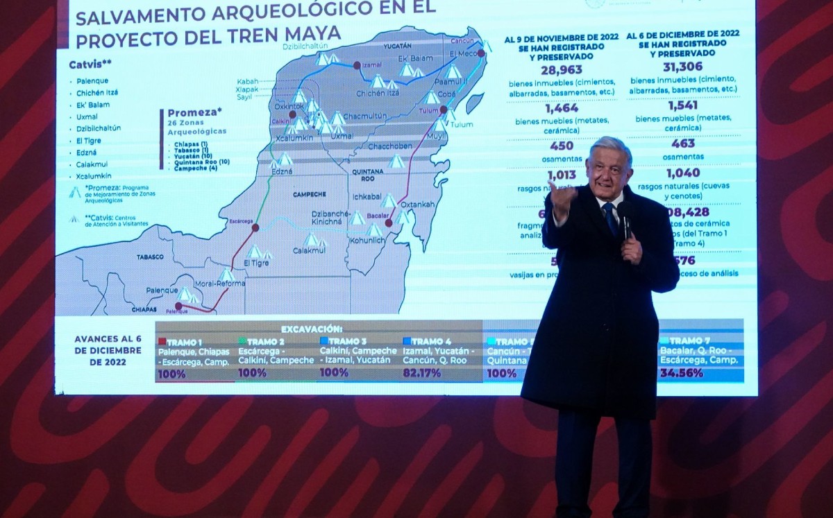 Andrés Manuel López Obrador detalló que este diésel es de bajo contenido en azufre. Foto: (Cuartoscuro)