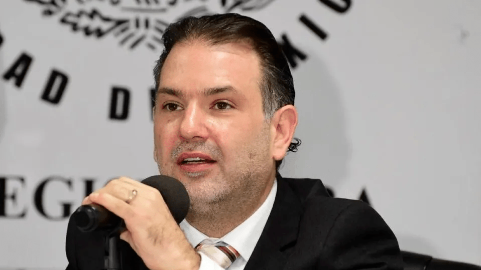 Giran orden de aprehensión contra Christian Von Roehrich, diputado del PAN en CdMx