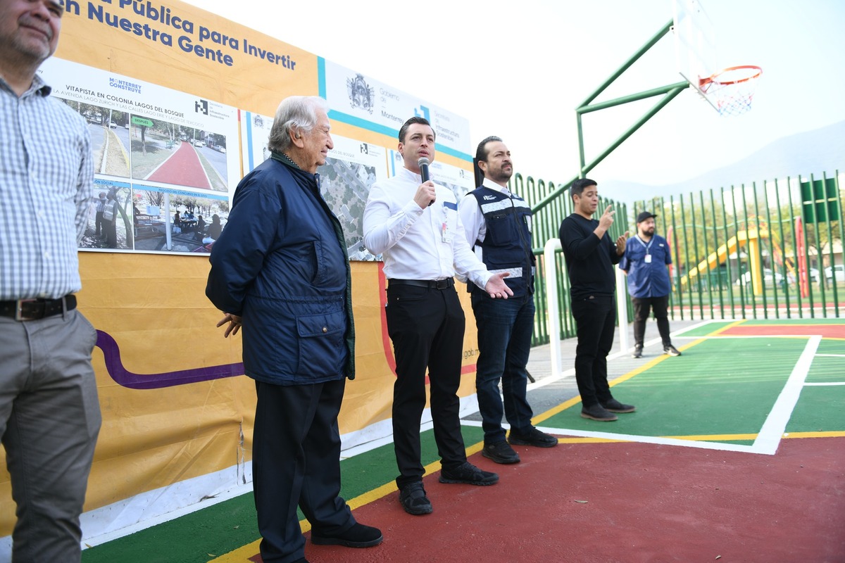 Luis Donaldo Colosio inaugura vitapista y escalinatas. Foto: Especial