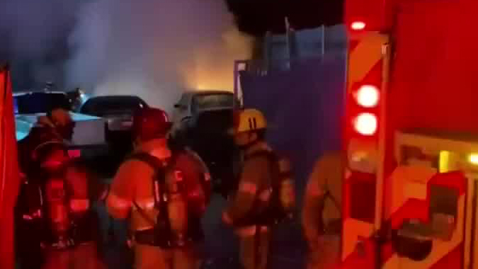 Reportan incendios en diversos comercios de Tijuana, Baja California