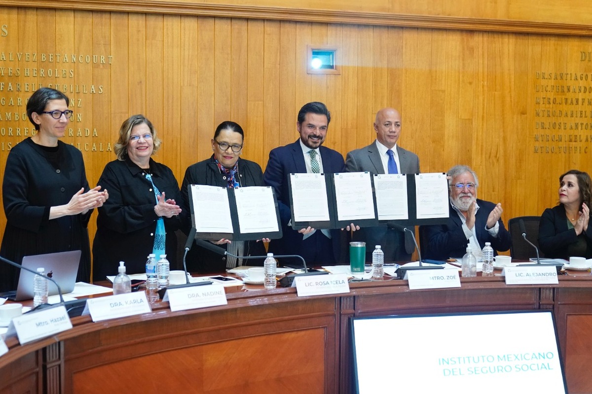 Firma de convenio realizado (Especial)