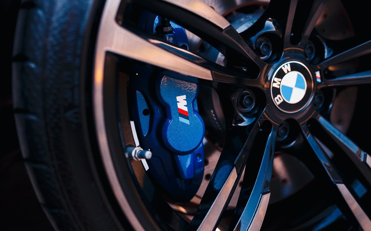 Llanta de BMW M2. (Foto: Shutterstock)