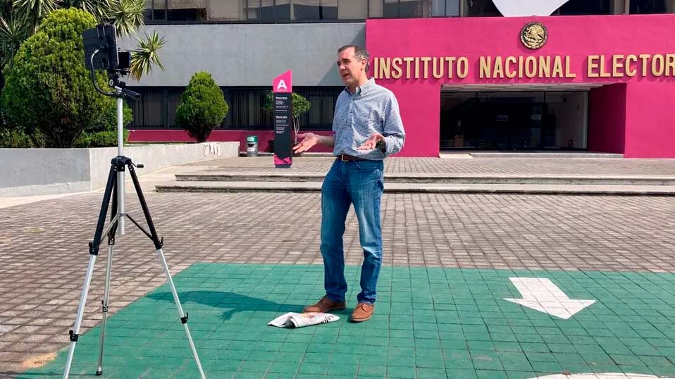 Morena acusa a Córdova de desviar recursos públicos para marcha en favor del INE