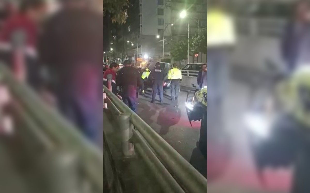 Vuelca auto que huía de una patrulla en CdMx | Enrique Luna