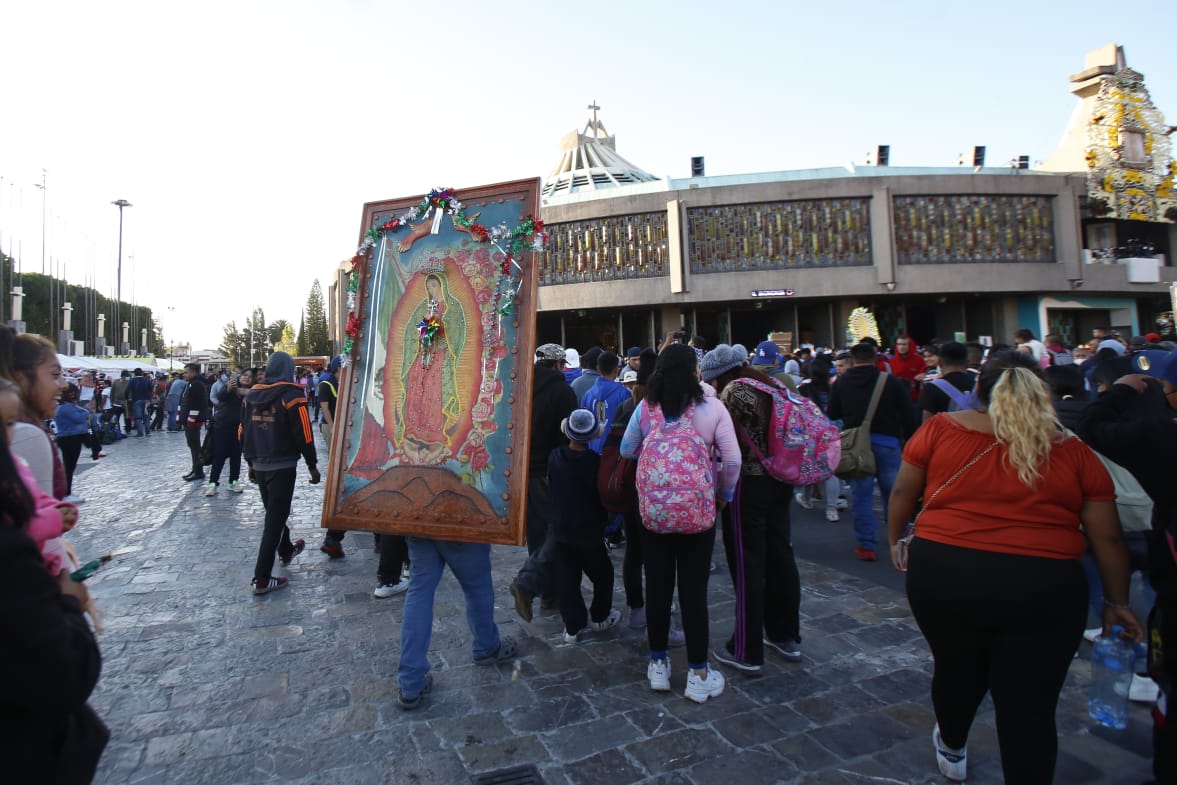 Peregrinos arriban a la basílica de Guadalupe.| Ariana Pérez