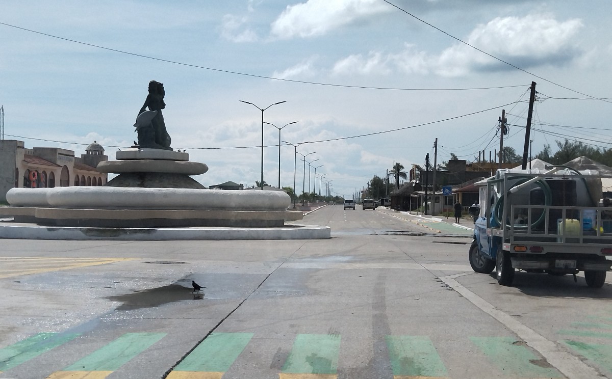 La Glorieta de las Sirenas es uno de lo accesos a Playa Miramar, en Ciudad Madero. | Foto: Víctor Durán