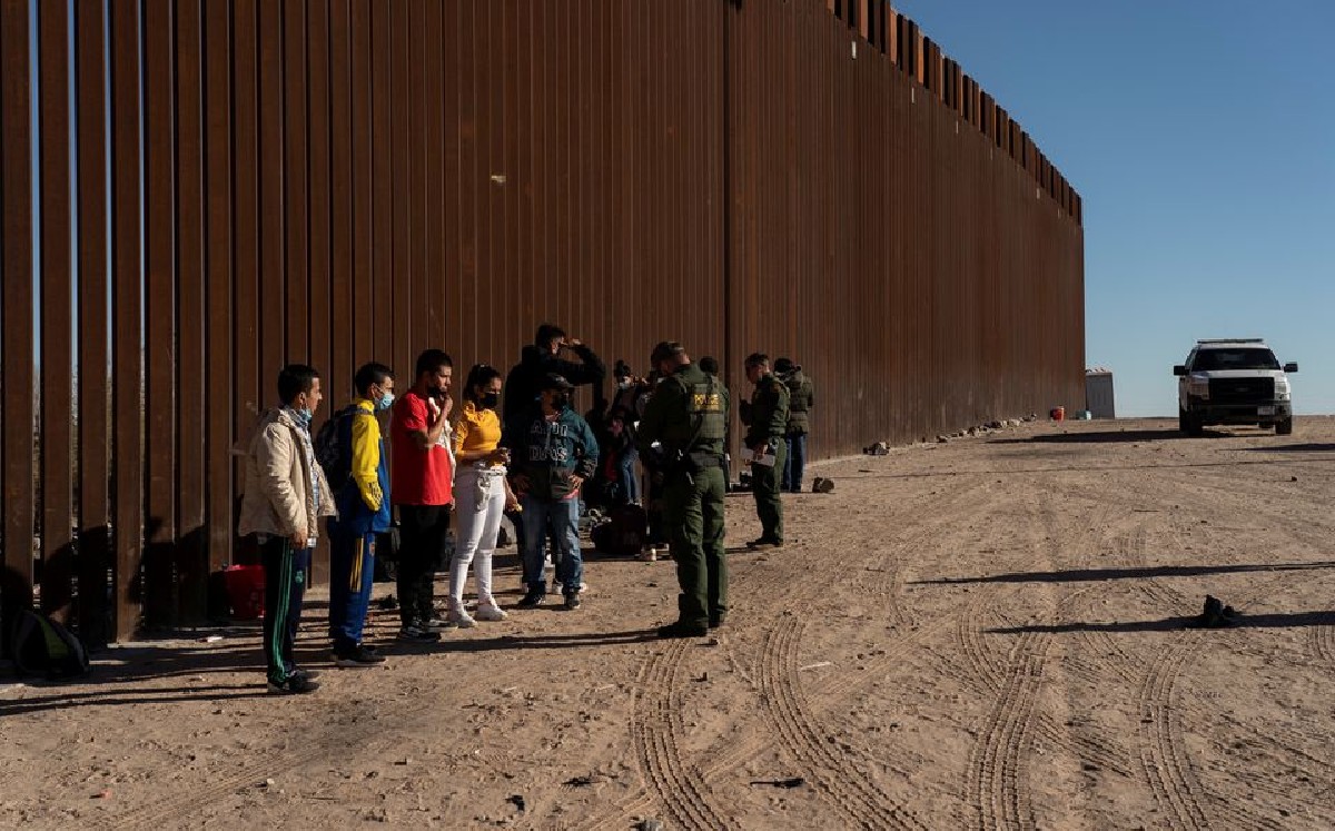 Desde marzo de 2020, miles de migrantes fueron expulsados bajo el titulo 42 (Reuters)