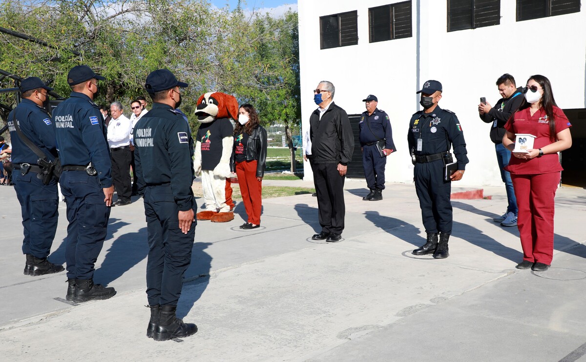 Perrita Laika recibe homenaje en Escobedo. Foto: Especial