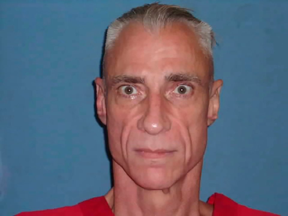 Thomas Edwin Loden, de 58 años, fue declarado muerto a las 18:12 locales. (AFP)