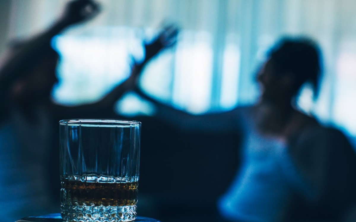 En India mueren 31 y 20 más se encuentran hospitalizadas por alcohol adulterado