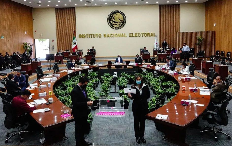 INE concluye nueva distritación federal para dos elecciones presidenciales