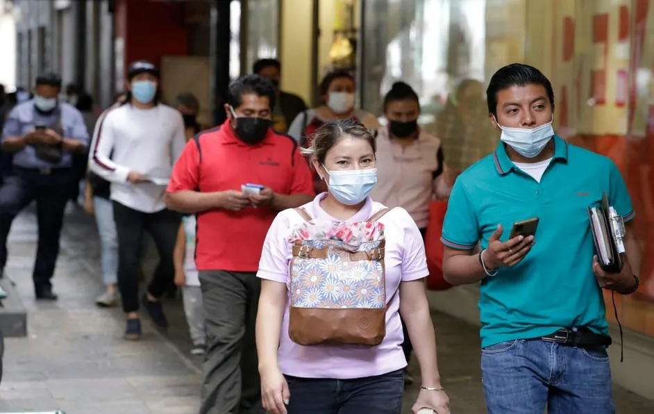 En CdMx hay 300 casos diarios de covid-19; se descarta uso de cubrebocas obligatorio: autoridades