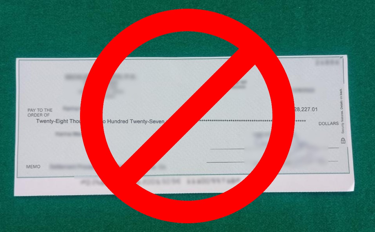 Cheques decomisados en Aeropuerto de Toluca.
