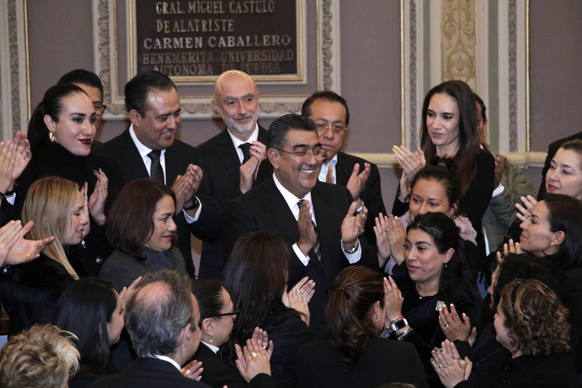Sectores de Puebla cobijan al gobernador sustituto, Sergio Salomón Céspedes | Agencia Enfoque