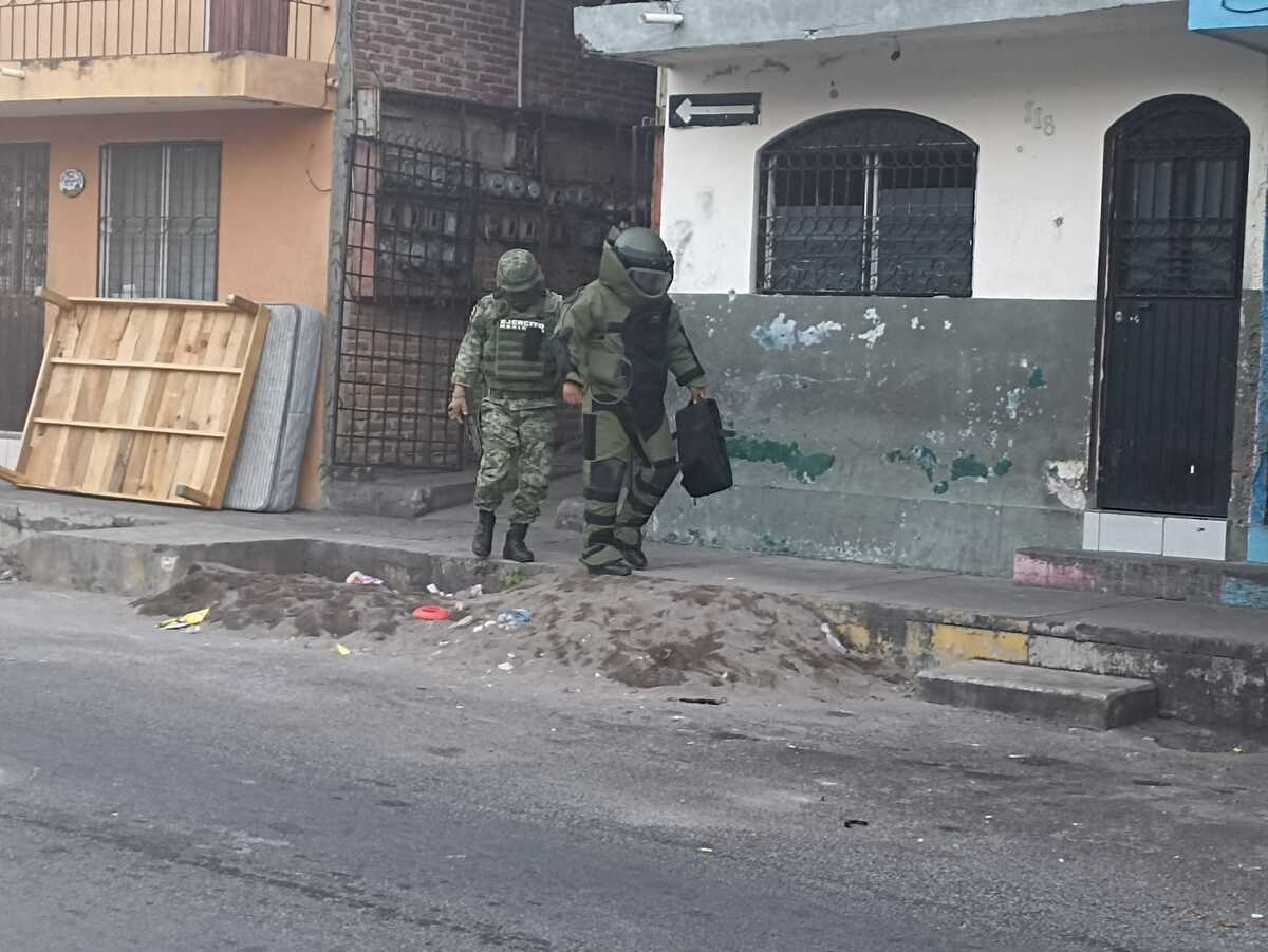 Hombres a bordo de un vehículo lanzaron una granada de fragmentación a una vivienda