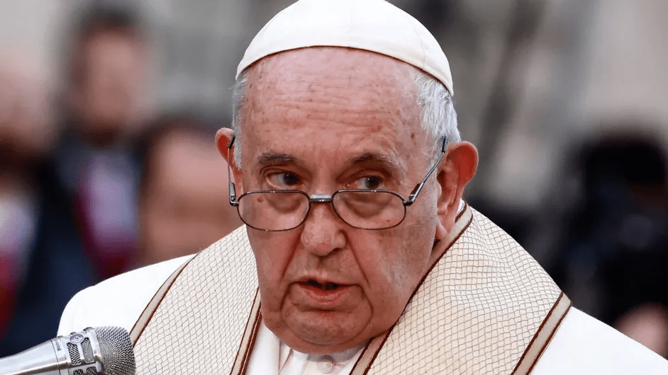 Papa Francisco revela que escribió carta de renuncia en caso de impedimentos de salud