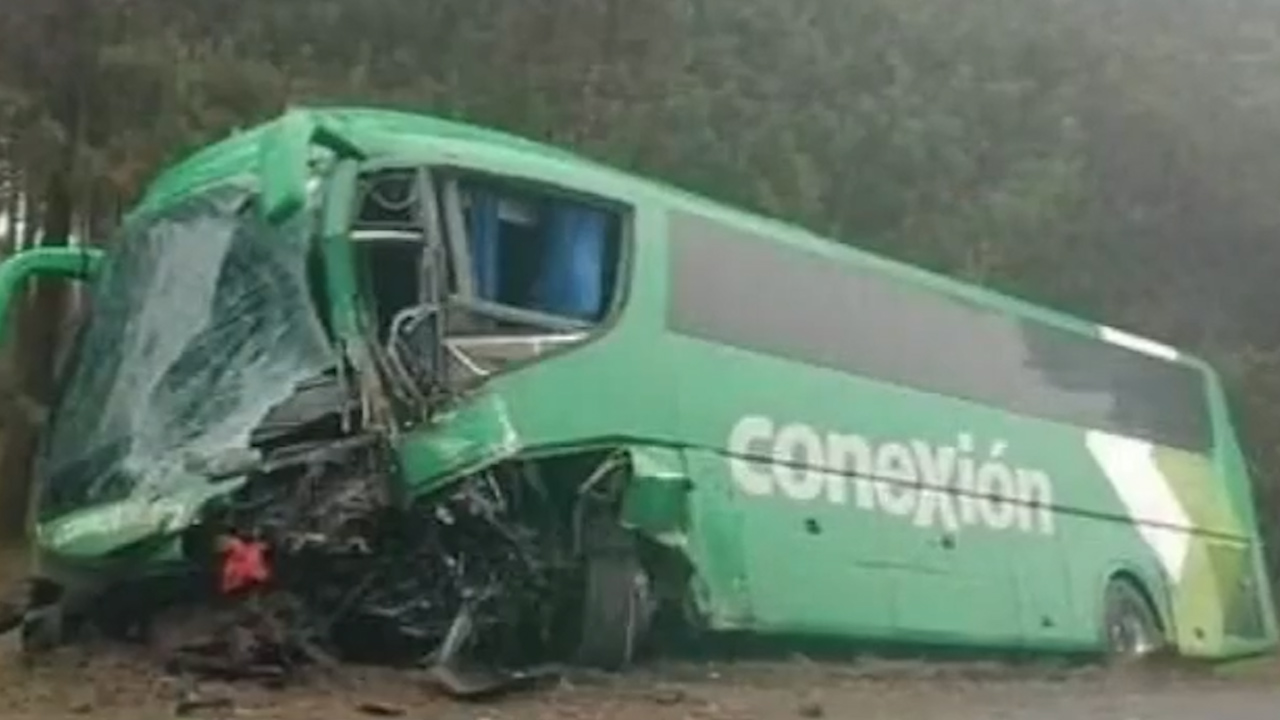 Choque deja dos muertos y cuatro heridos en carretera México-Tuxpan