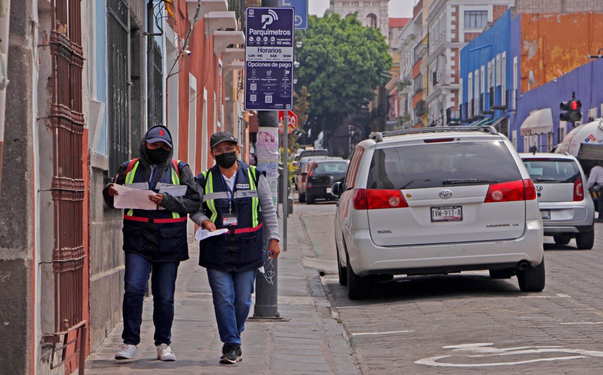 Colocarán arañas a autos sin placas que usen parquímetros | Melanie Torres