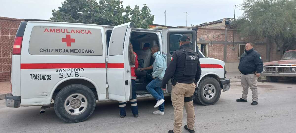 El hombre presentaba heridas cortantes en la cabeza y brazos, además de golpes en varias partes del cuerpo.