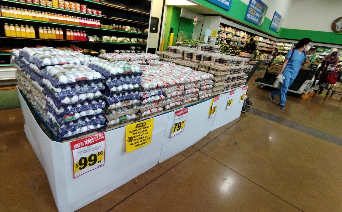 Productos como el huevo llegaron en el año a venderse en casi 100 pesos. | Foto: Yazmín Sánchez