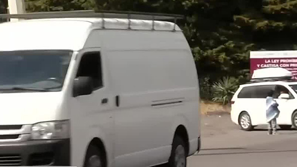 Tras la caída de aguanieve, familias visitan zonas del Ajusco