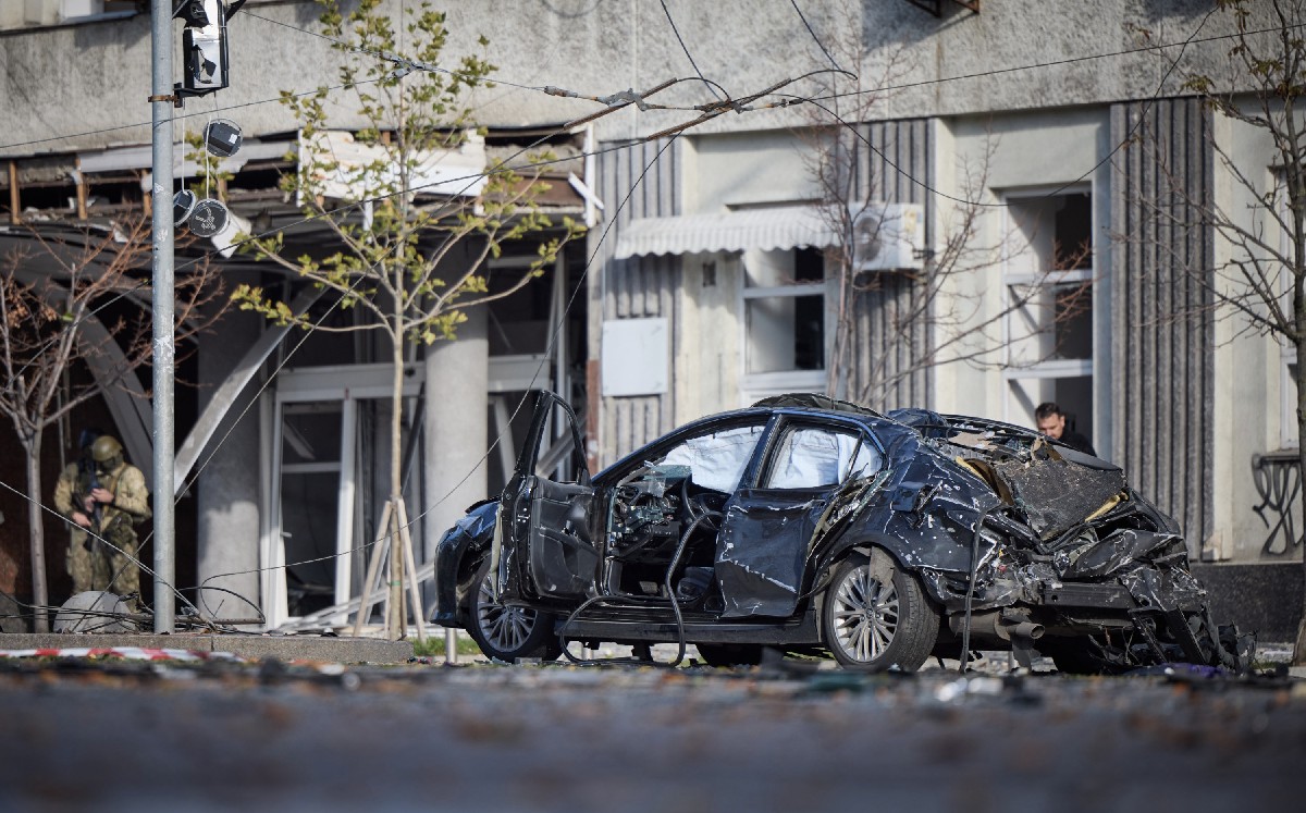 Alrededor de 9 millones de personas en Ucrania se mantienen sin servicio eléctrico por lo bombardeos, según Zelenski (@ZelenskyyUa)