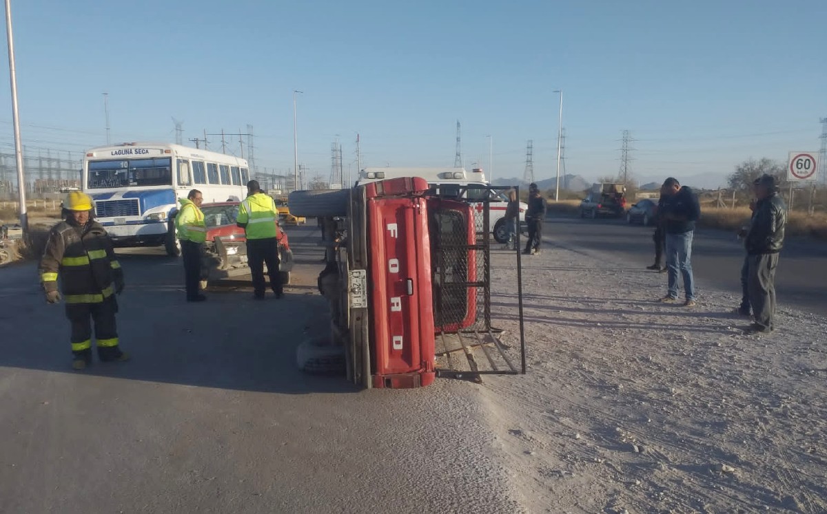 Accidente entre camionetas deja cuatro lesionados en Torreón. (Especial)